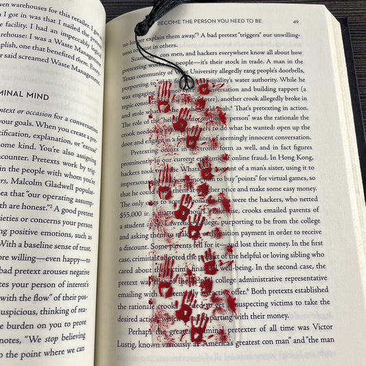 Killer Read Bookmark – Bloody Handprints for Thriller, Mystery & Crime Book Lovers | Creepy Gift for Readers Who Love a Plot Twist