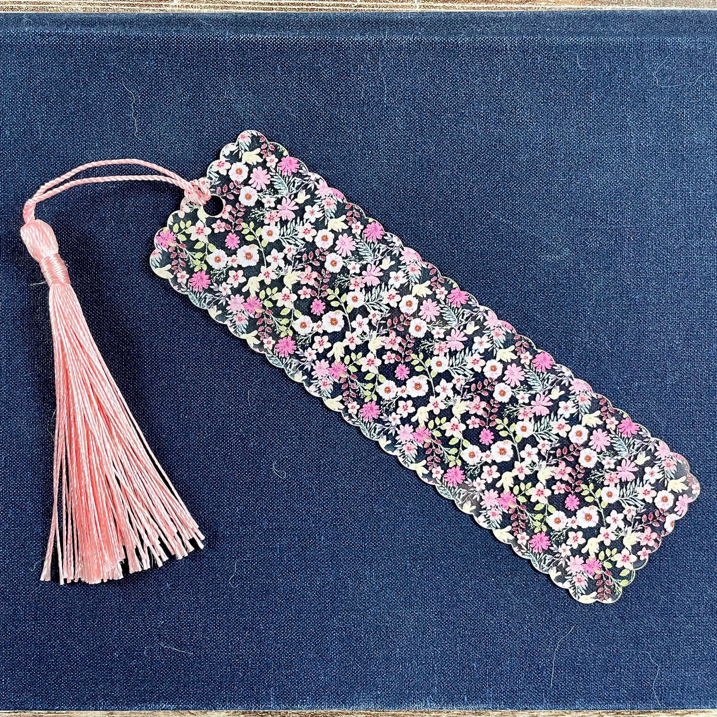 Pink Floral Acrylic Bookmark with Scalloped Edges | Gift for Book Lovers & Her | Mother's Day Gift