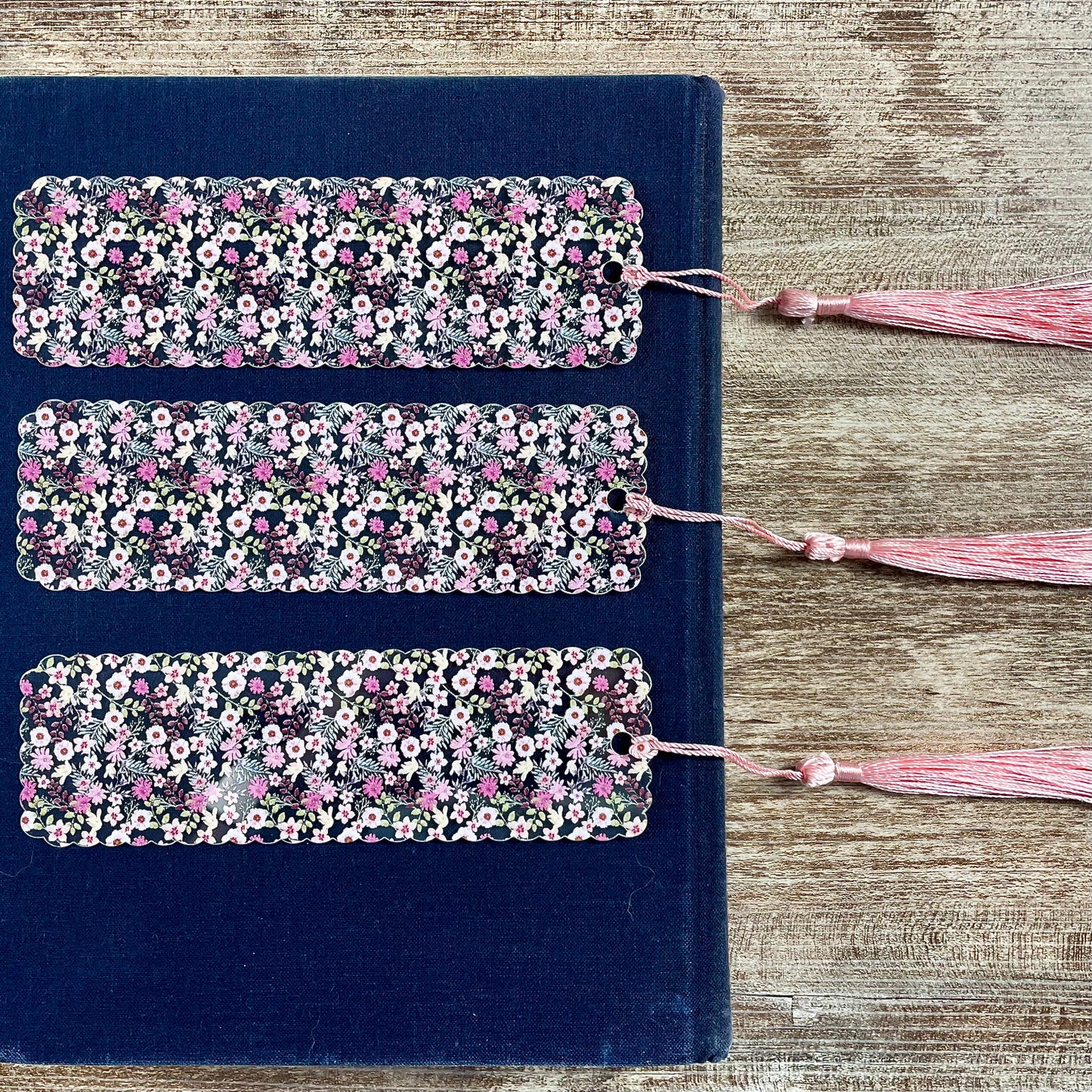 Pink Floral Acrylic Bookmark with Scalloped Edges | Gift for Book Lovers & Her | Mother's Day Gift