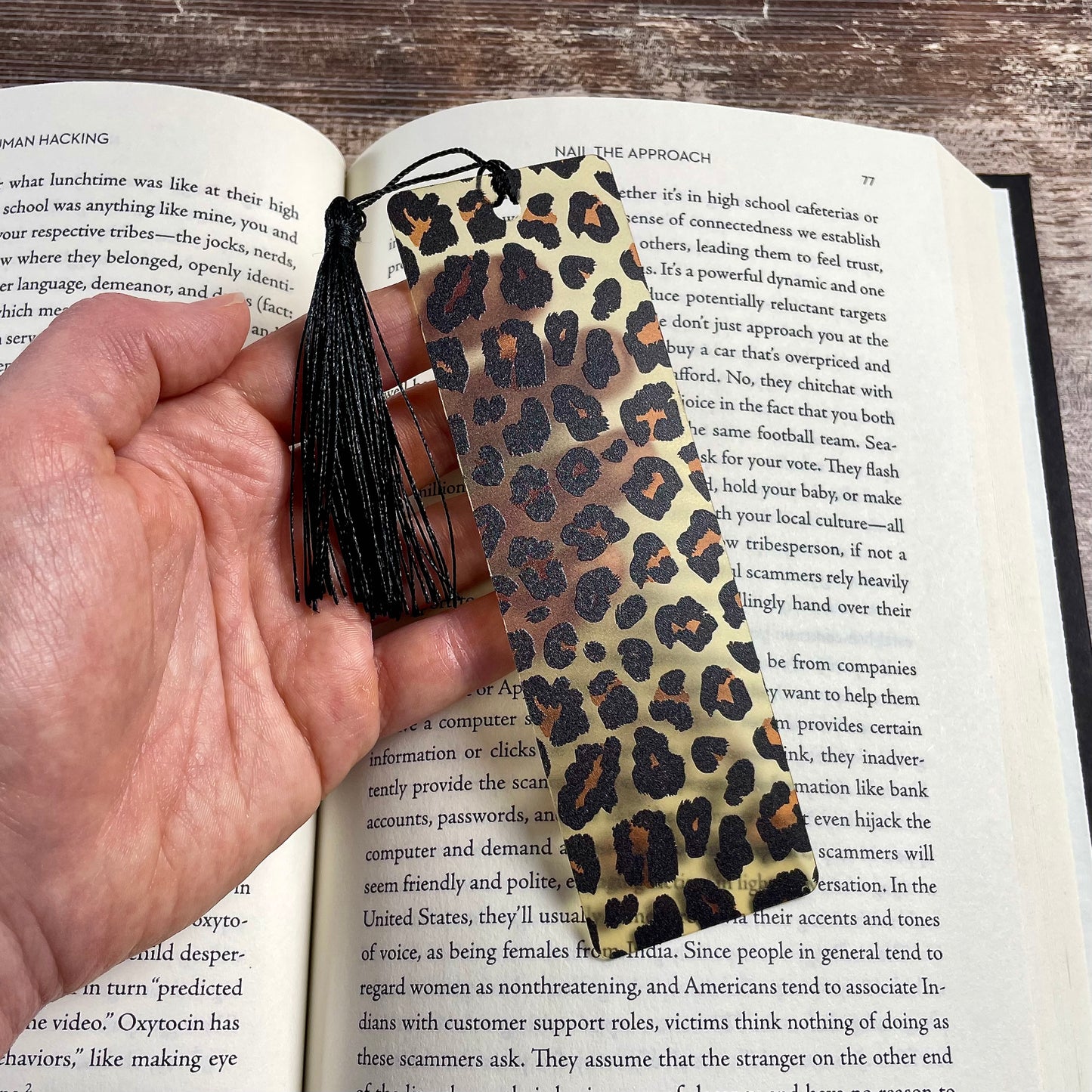 Leopard Print Acrylic Bookmark – Cute Book Lover Gift – Stylish Reading Tracker