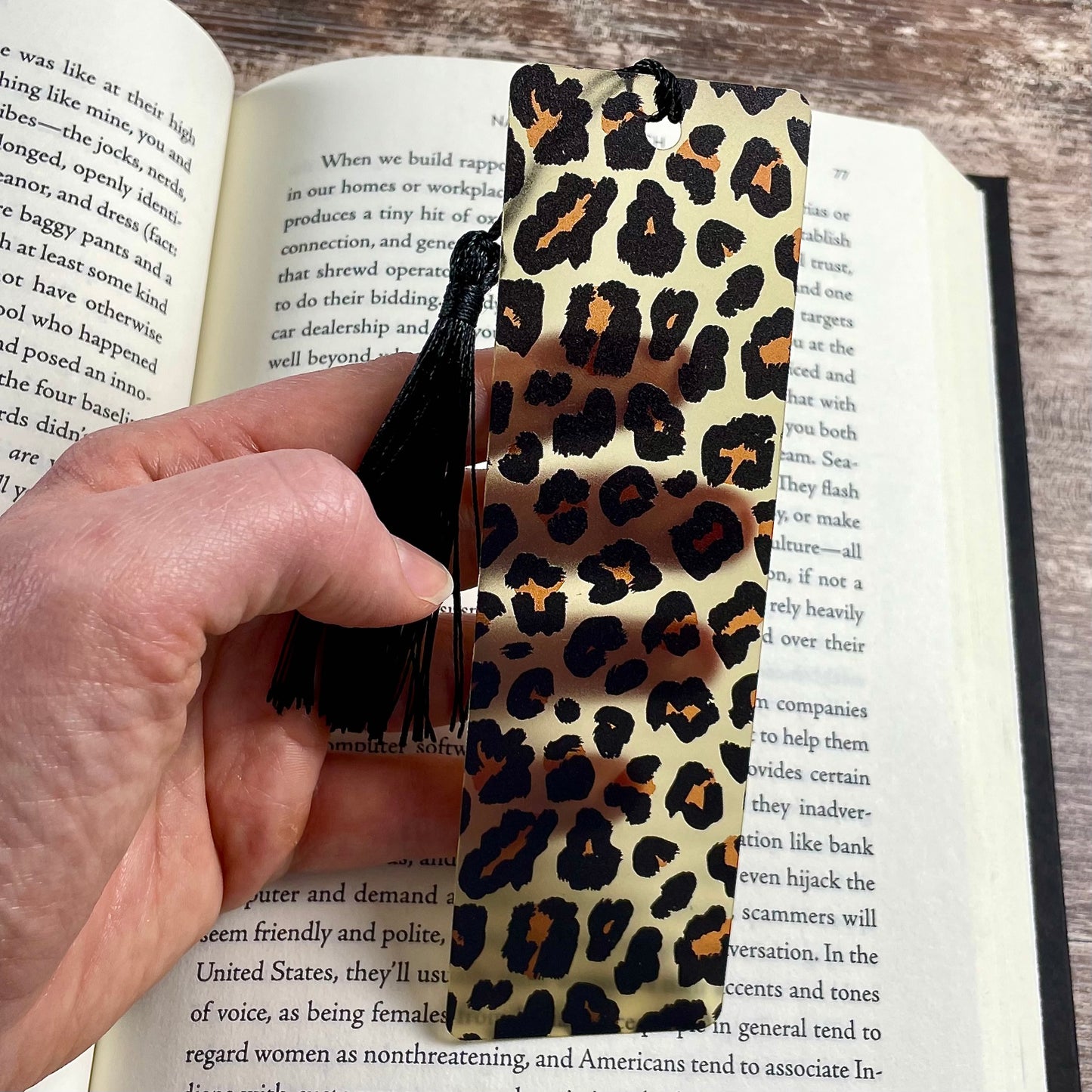 Leopard Print Acrylic Bookmark – Cute Book Lover Gift – Stylish Reading Tracker