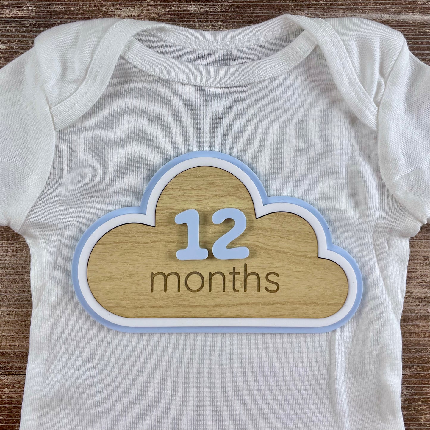 Cloud Baby Milestone Sign – Monthly Photo Prop with Interchangeable Numbers – Baby Shower Gift – Blue Nursery Decor – Keepsake