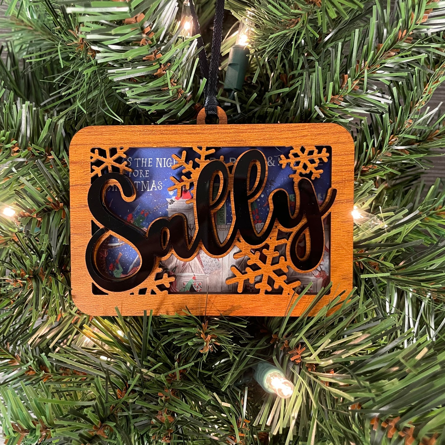 Personalized Christmas Ornament with Name β Custom Wood Snowflake Ornament β Holiday Gift for Kids, Family, Teacher, Stocking Stuffer