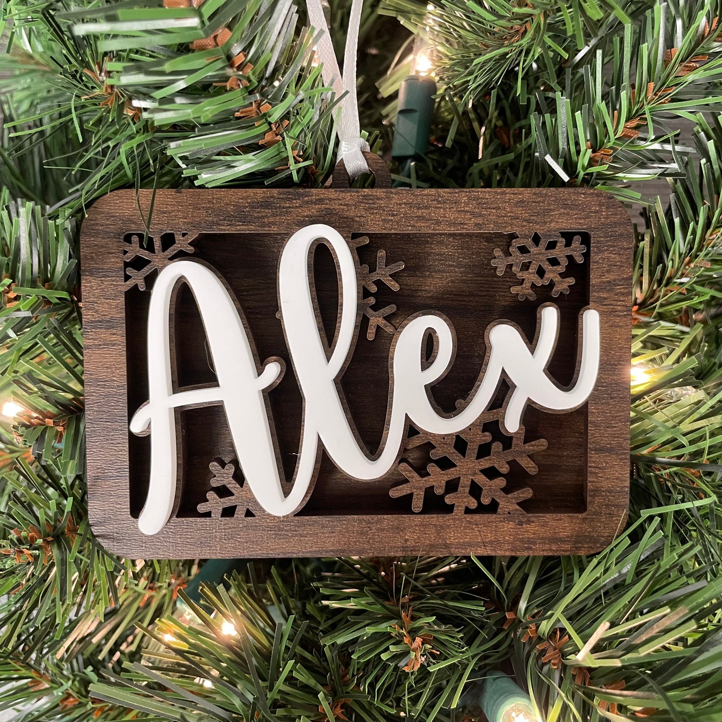 Personalized Christmas Ornament with Name β Custom Wood Snowflake Ornament β Holiday Gift for Kids, Family, Teacher, Stocking Stuffer