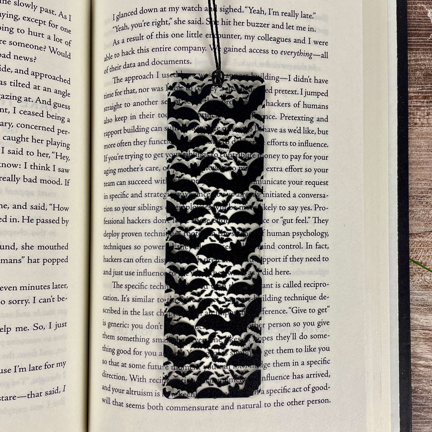 Bat Bookmark | Gothic Tassel Bookmark | Dark Academia | Book Lover Gift | Spooky Reading | Halloween Decor