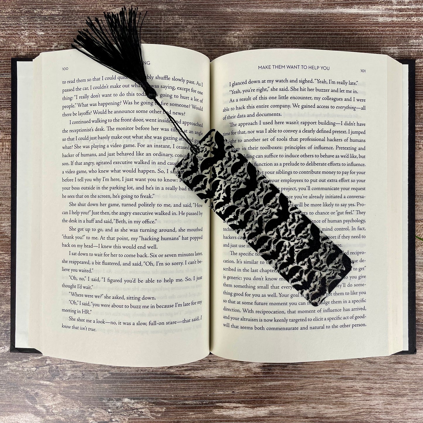 Bat Bookmark | Gothic Tassel Bookmark | Dark Academia | Book Lover Gift | Spooky Reading | Halloween Decor