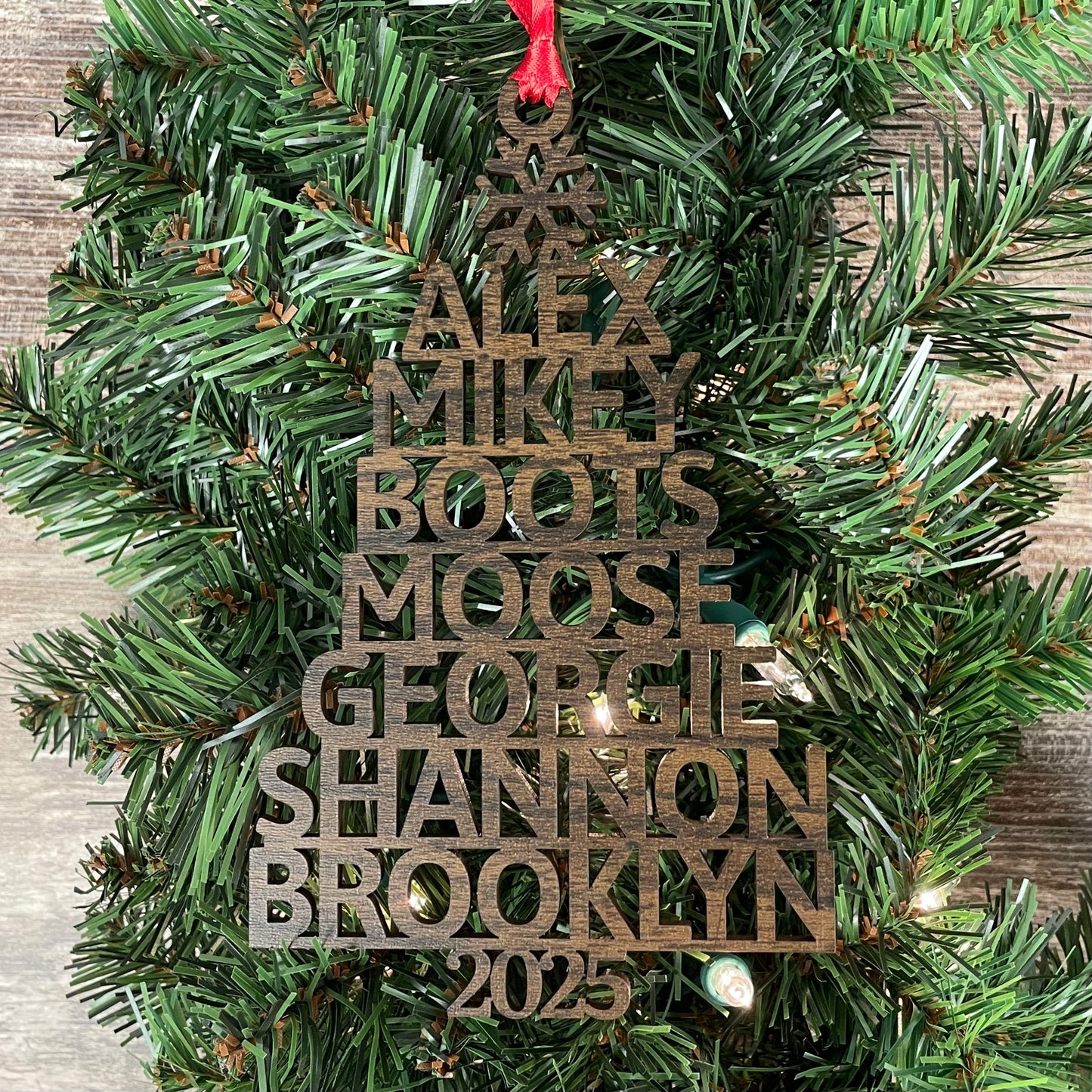 Personalized Family Name Christmas Ornament 2025: Custom Wood Tree Decoration