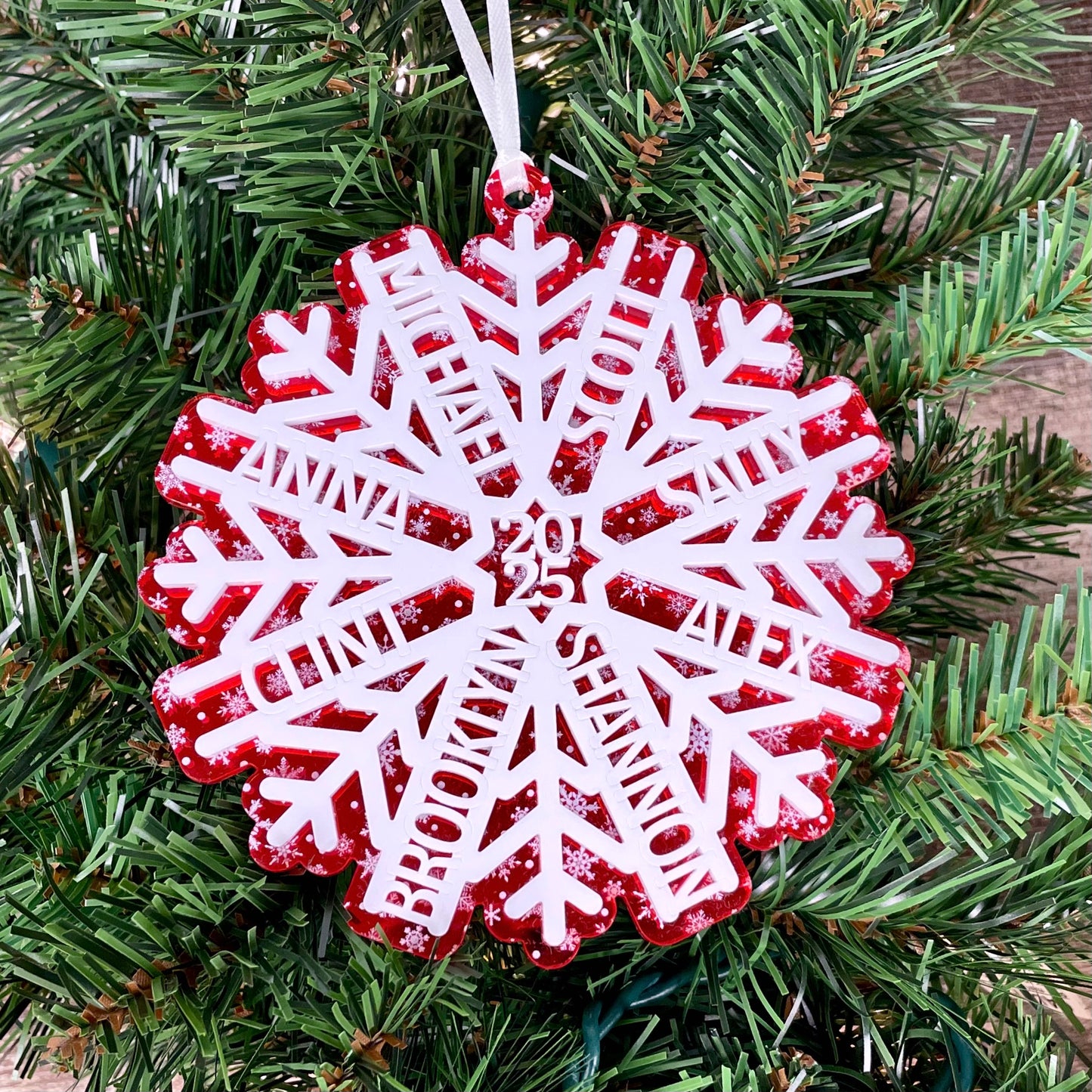 Personalized Snowflake Ornament 2025 – Custom Family Christmas Glitter or Mirror Decoration