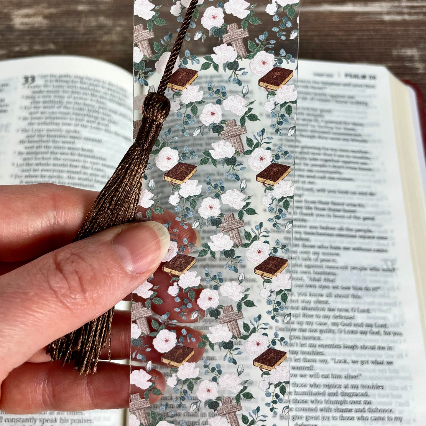 Christian Bookmark – Cross and Floral Design, Faith Gift for Women, Bible Study Bookmark, Religious Gift, Book Lover Accessory