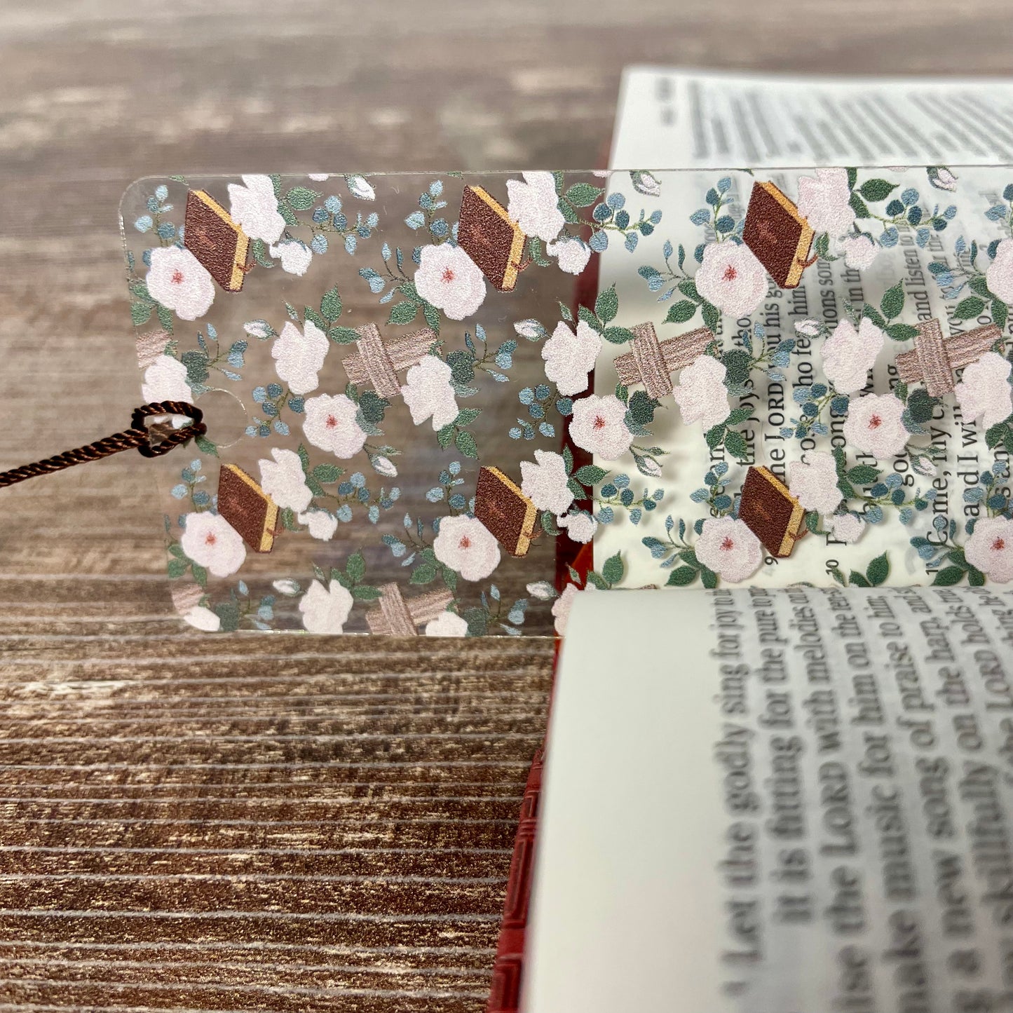 Christian Bookmark – Cross and Floral Design, Faith Gift for Women, Bible Study Bookmark, Religious Gift, Book Lover Accessory