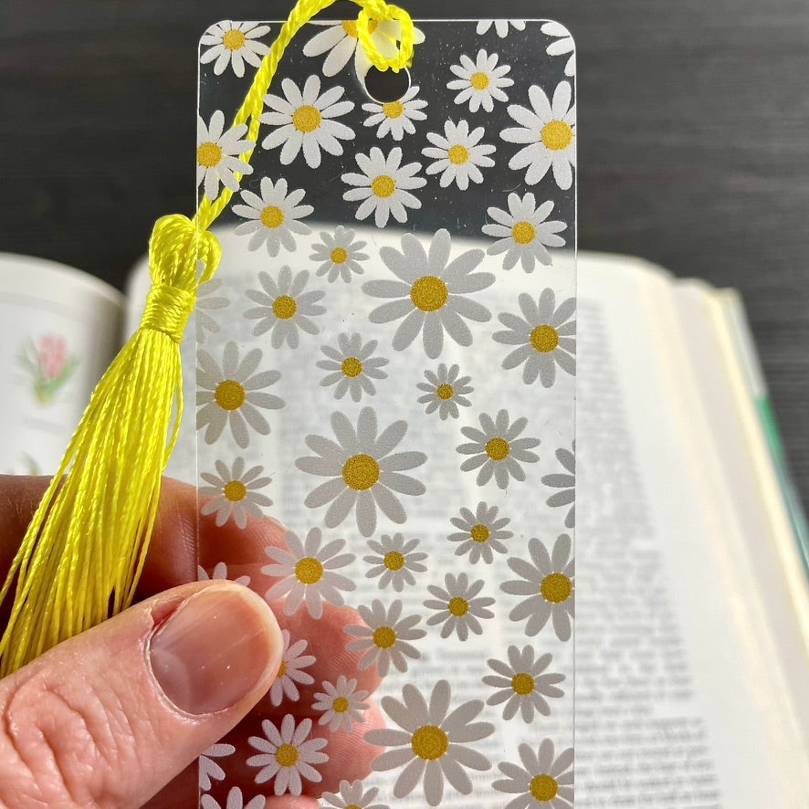 Daisy Bookmark with Tassel | Minimal Floral Bookmark for Her | Book Lover Gift | White & Yellow Flower Reading Accessory