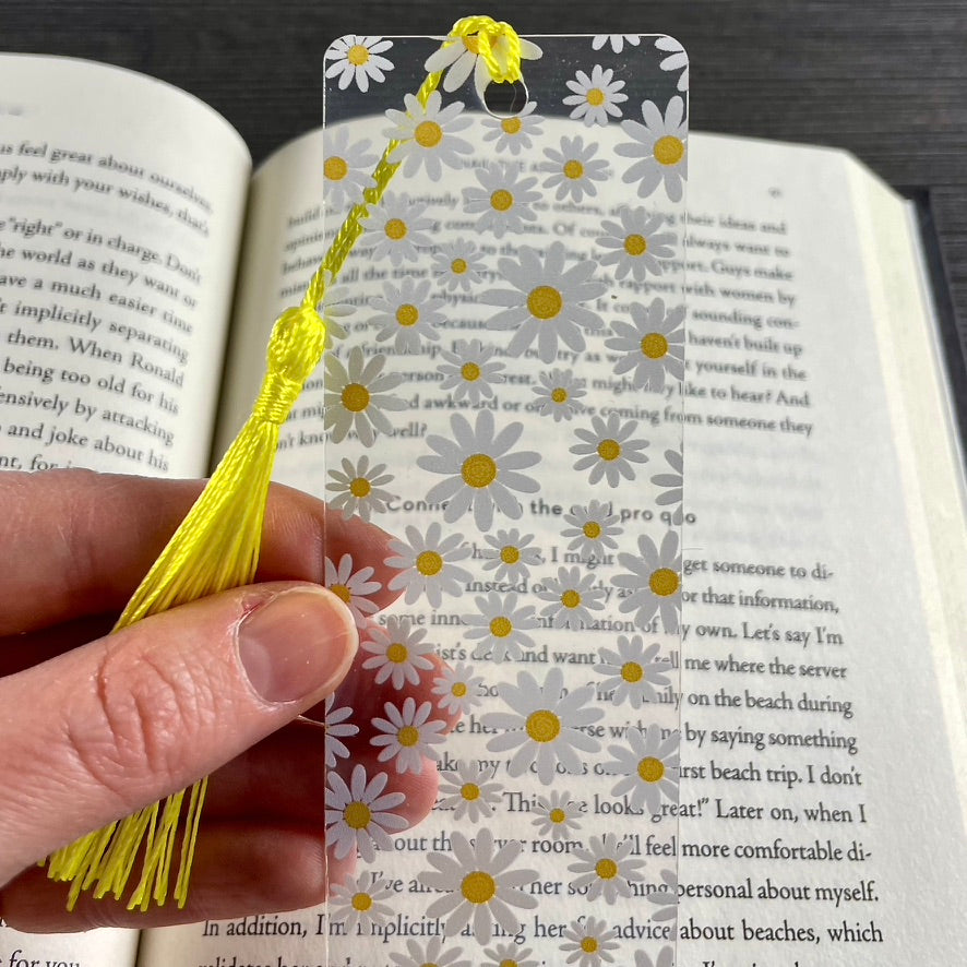 Daisy Bookmark with Tassel | Minimal Floral Bookmark for Her | Book Lover Gift | White & Yellow Flower Reading Accessory