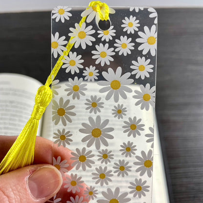 Daisy Bookmark with Tassel | Minimal Floral Bookmark for Her | Book Lover Gift | White & Yellow Flower Reading Accessory
