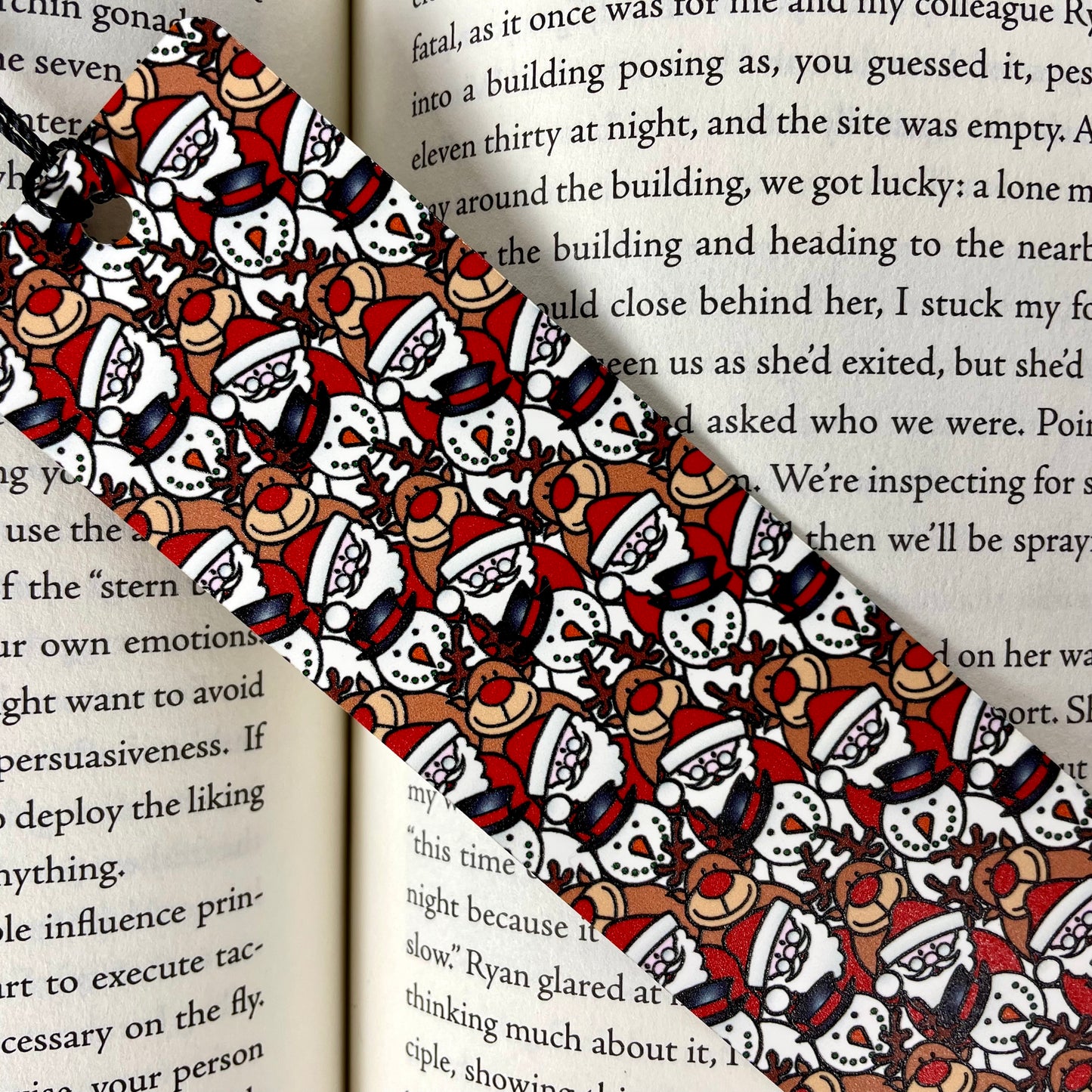 Cute Christmas Bookmark – Santa, Reindeer, and Snowmen – Holiday Reading Gift for Book Lovers