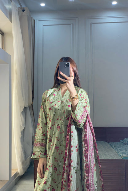 Holiday Swirl Bookmark – Christmas Snack Cake-Inspired Treat for Readers & Gift Givers