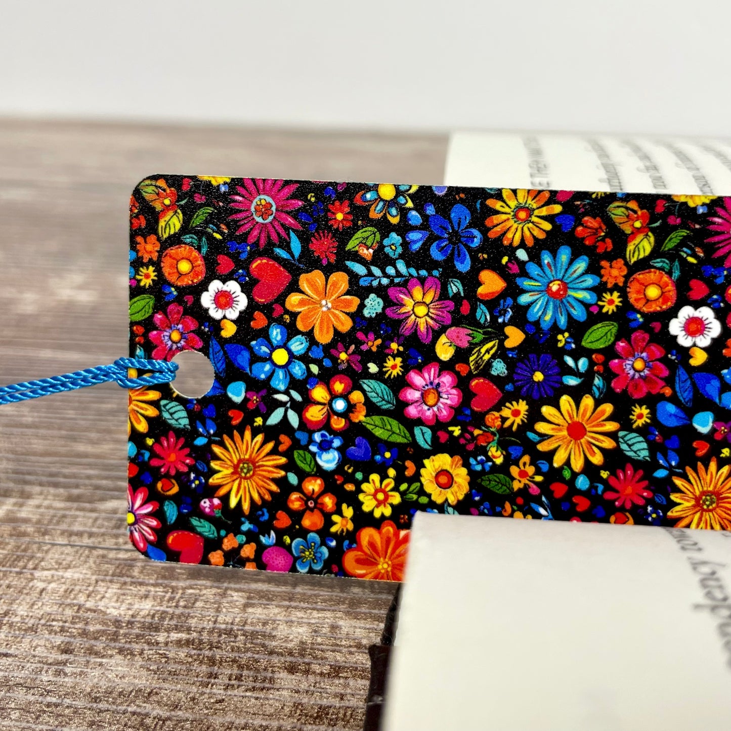 Retro floral heart bookmark - bold vintage book lover gift for readers