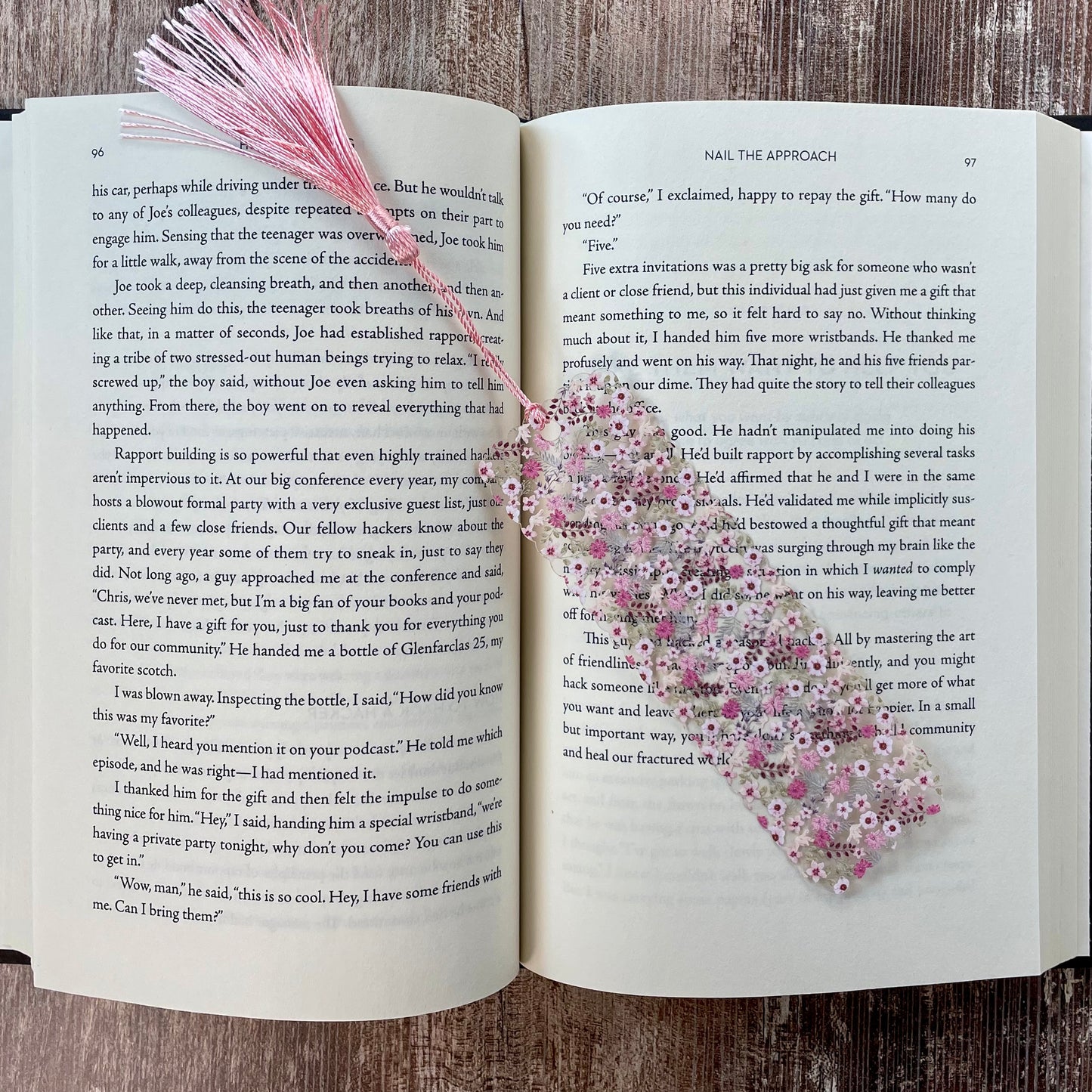 Pink Floral Acrylic Bookmark with Scalloped Edges | Gift for Book Lovers & Her | Mother's Day Gift