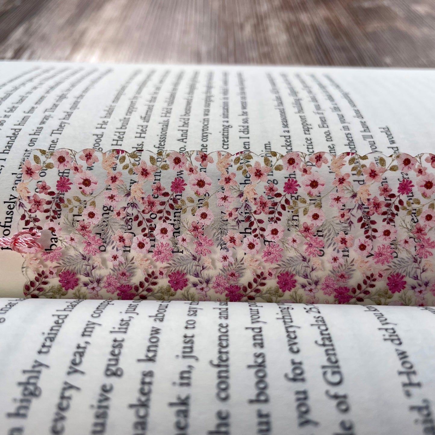 Pink Floral Acrylic Bookmark with Scalloped Edges | Gift for Book Lovers & Her | Mother's Day Gift