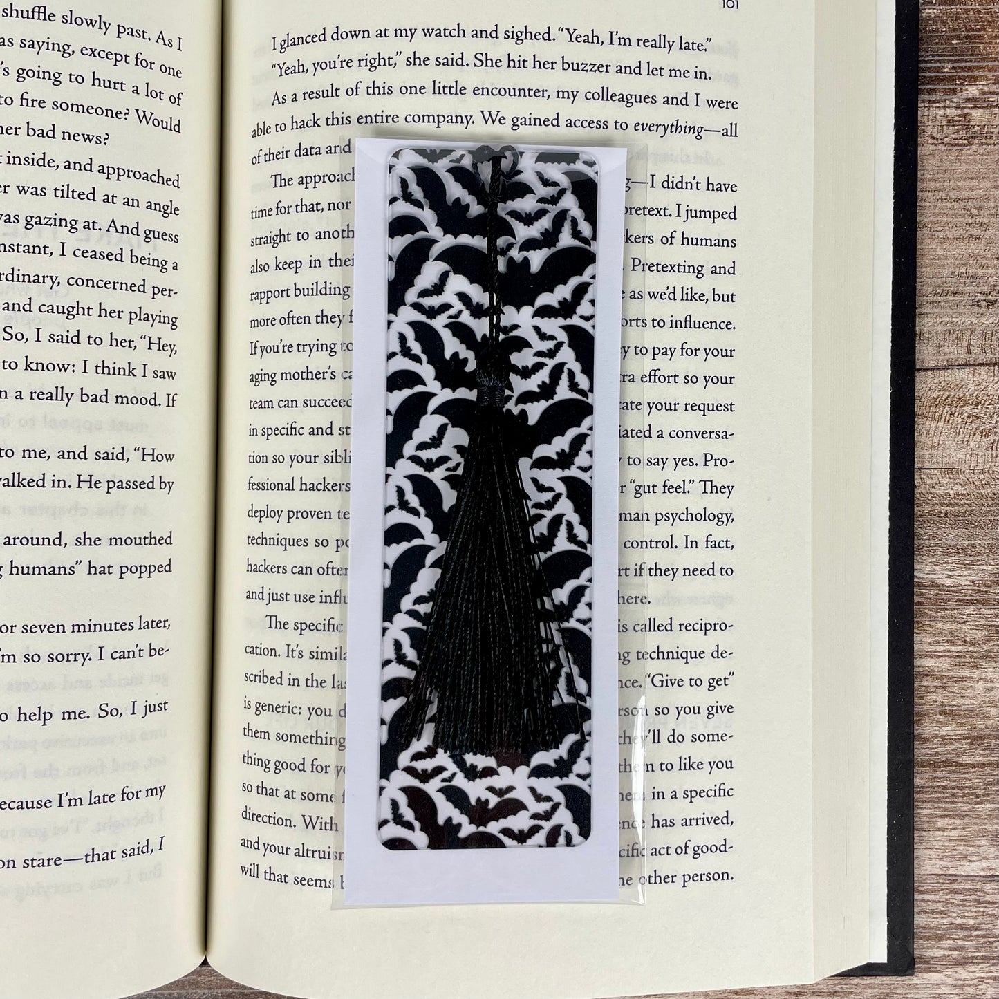 Bat Bookmark | Gothic Tassel Bookmark | Dark Academia | Book Lover Gift | Spooky Reading | Halloween Decor
