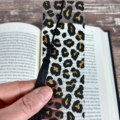 Leopard Bookmark – Chic Gift for Her, Animal Print Accessory for Book Lovers, Neutral Girl Aesthetic, Bold Stocking Stuffer Idea