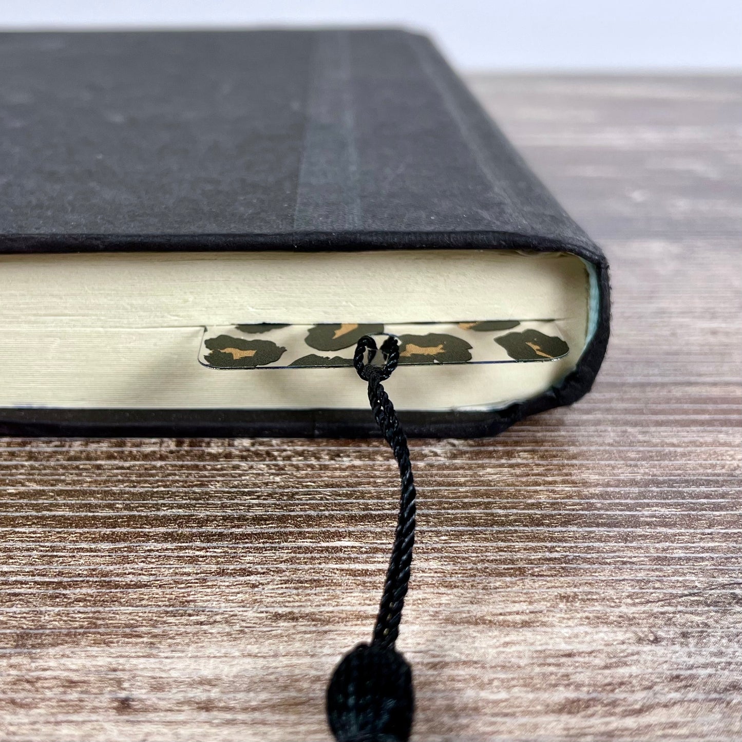 Leopard Bookmark – Chic Gift for Her, Animal Print Accessory for Book Lovers, Neutral Girl Aesthetic, Bold Stocking Stuffer Idea