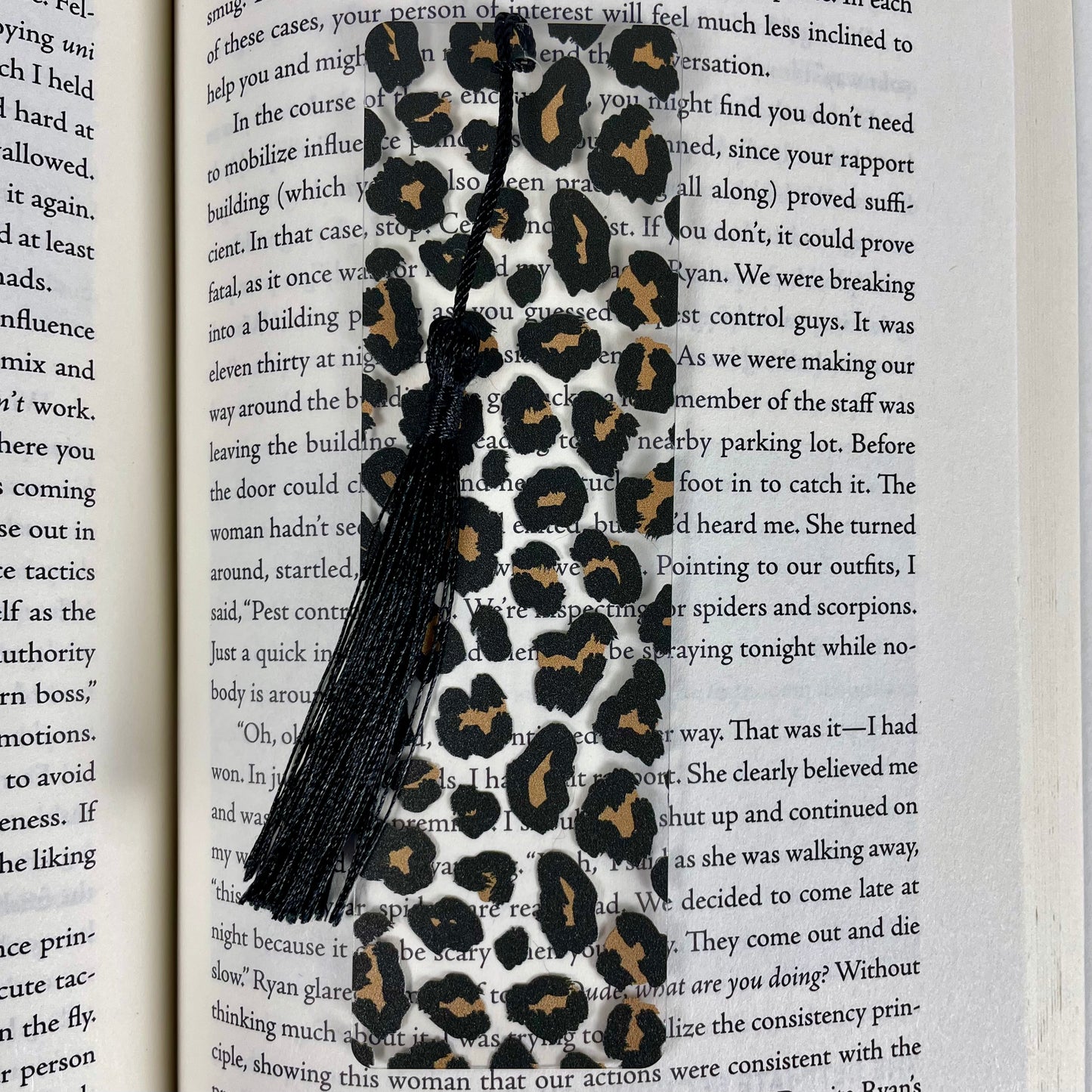 Leopard Bookmark – Chic Gift for Her, Animal Print Accessory for Book Lovers, Neutral Girl Aesthetic, Bold Stocking Stuffer Idea