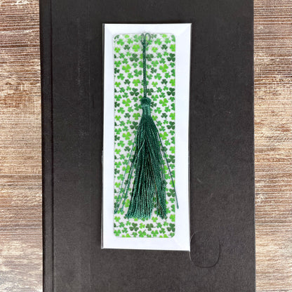 Shamrock Bookmark – Lucky Clover Gift – St. Patrick’s Day Bookmark – Green Botanical Bookmark – Gift for Readers