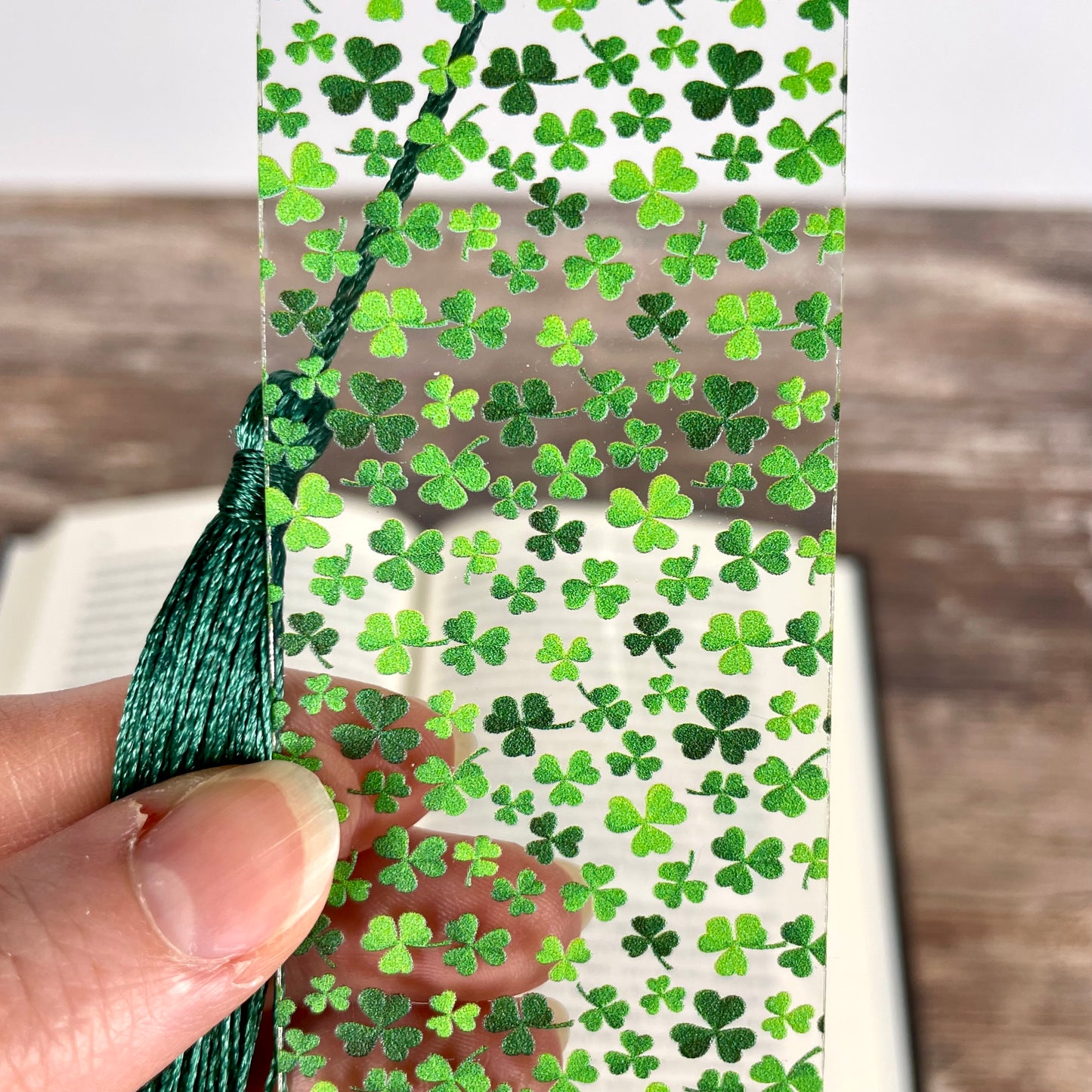 Shamrock Bookmark – Lucky Clover Gift – St. Patrick’s Day Bookmark – Green Botanical Bookmark – Gift for Readers