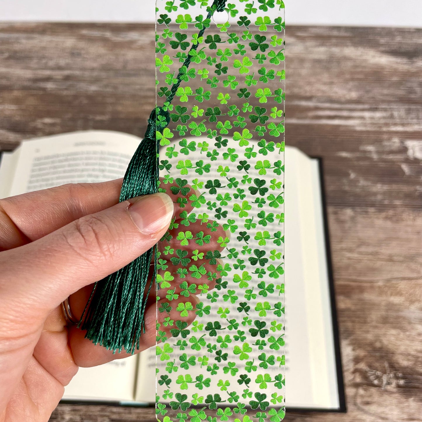 Shamrock Bookmark – Lucky Clover Gift – St. Patrick’s Day Bookmark – Green Botanical Bookmark – Gift for Readers