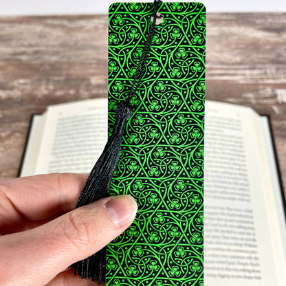 Celtic Shamrock Bookmark – Irish Pride Gift for Book Lovers – Thin Flexible Reading Accessory – Gaelic Heritage Shamrock Design