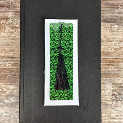 Celtic Shamrock Bookmark – Irish Pride Gift for Book Lovers – Thin Flexible Reading Accessory – Gaelic Heritage Shamrock Design