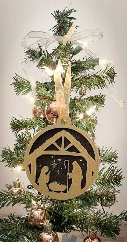 Nativity Scene Ornament – Christmas Tree Decoration Available in Two Colors, Perfect for Holiday Gifts and Seasonal Decor