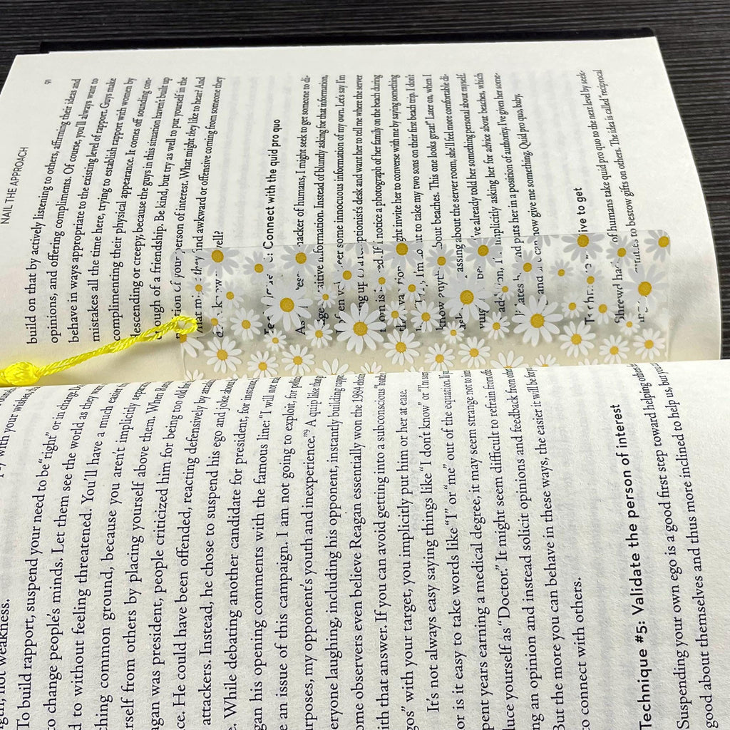 Daisy Bookmark Makes a Cheerful Teacher Appreciation Gift or Floral Book Accessory for Flower Lovers and Readers