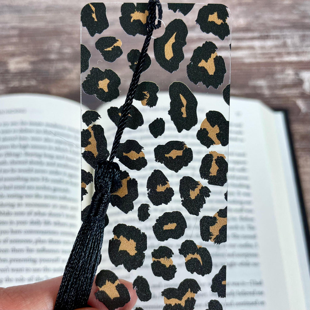 Leopard Bookmark – Chic Gift for Her, Animal Print Accessory for Book Lovers, Neutral Girl Aesthetic, Bold Stocking Stuffer Idea