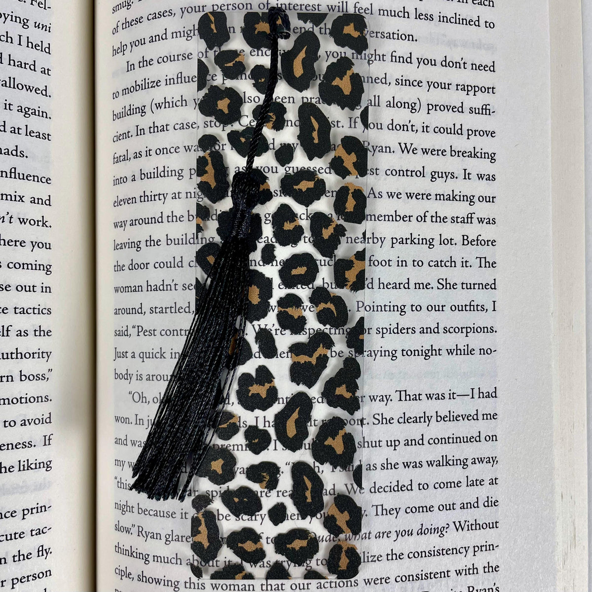Leopard Bookmark – Chic Gift for Her, Animal Print Accessory for Book Lovers, Neutral Girl Aesthetic, Bold Stocking Stuffer Idea