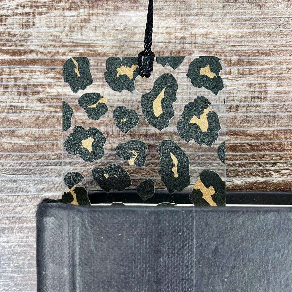 Leopard Bookmark – Chic Gift for Her, Animal Print Accessory for Book Lovers, Neutral Girl Aesthetic, Bold Stocking Stuffer Idea