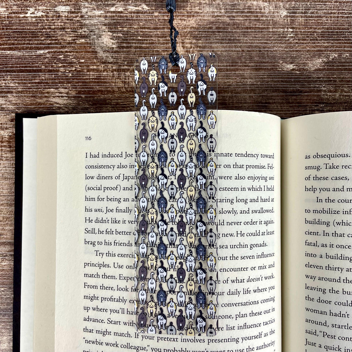 Funny Cat Butt Bookmark – Weird Gift for Cat Lovers, Bookworms, and Crazy Cat Ladies – Hilarious Bookmark