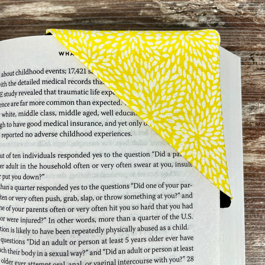 Yellow Floral Bookmark Makes a Thoughtful End of Year Teacher Gift or Thank You Gift for Book Lovers