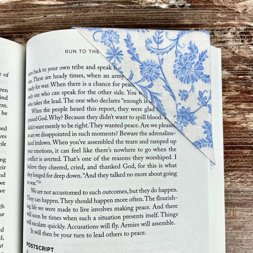 Blue Chinoiserie Bookmark Makes a Thoughtful Gift for Book Lovers, Teachers and Book Club Friends
