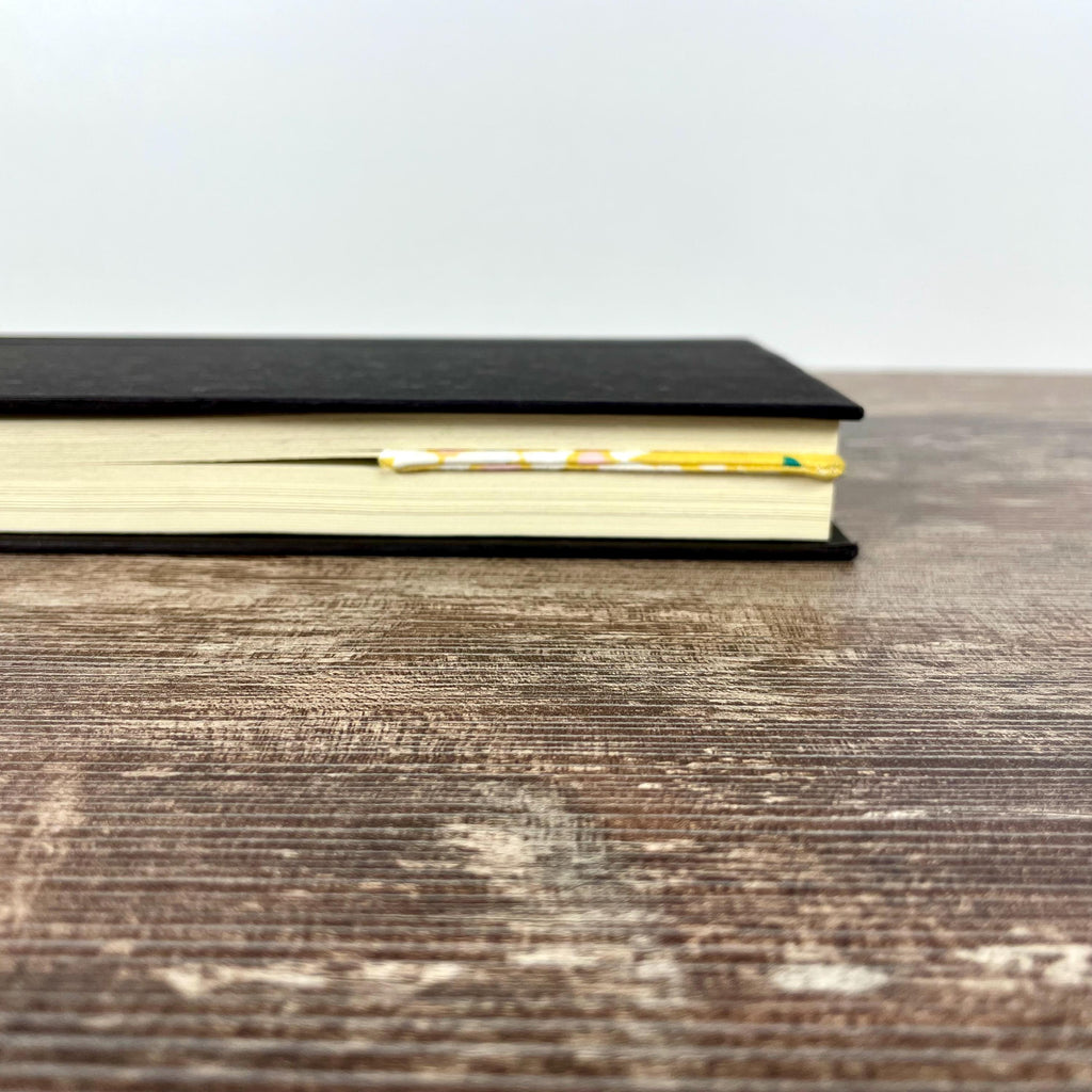 Yellow Daisy Bookmark for Book Lovers Makes a Thoughtful Birthday Gift for Readers or Teachers